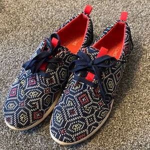 Toms Embroidered Sneakers Size 8